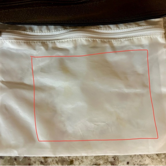 LeSportsac Deluxe Everyday Messenger Bag - Expandable - Picture 8 of 10